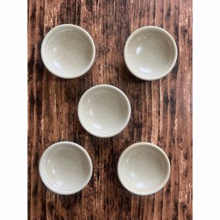 ツヤ小皿 白ベージュ5枚 8cm オシャレ カフェ風 和洋食器 美濃焼 陶磁器(食器)