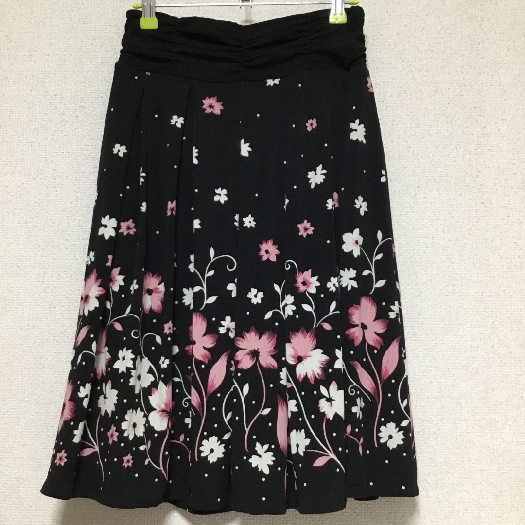 膝丈スカート　花柄  春夏 レディースのスカート(ひざ丈スカート)の商品写真