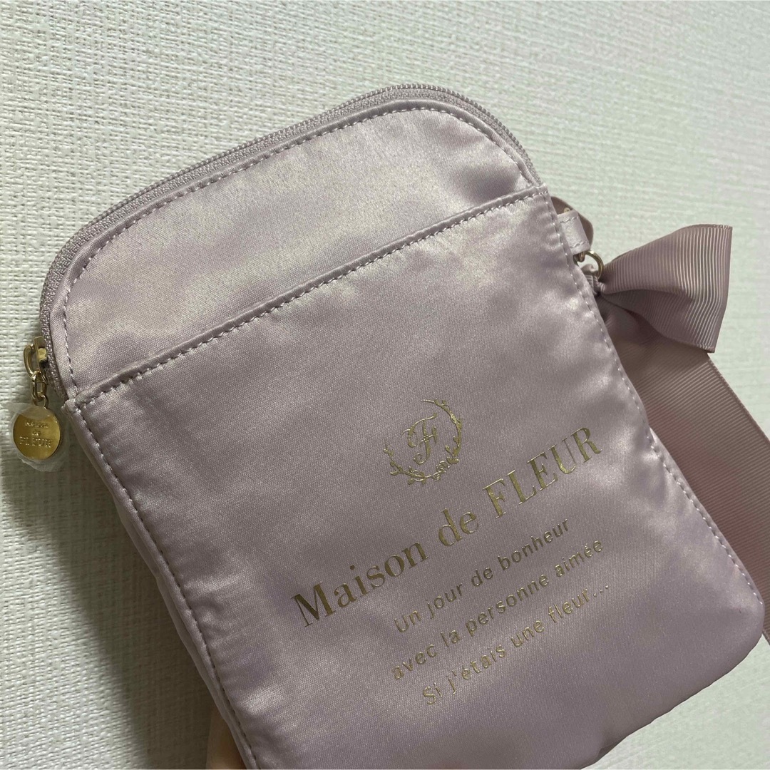 Maison de FLEUR(メゾンドフルール)の新品♡Maison de FLEUR サテンミニショルダーバッグ レディースのバッグ(ショルダーバッグ)の商品写真