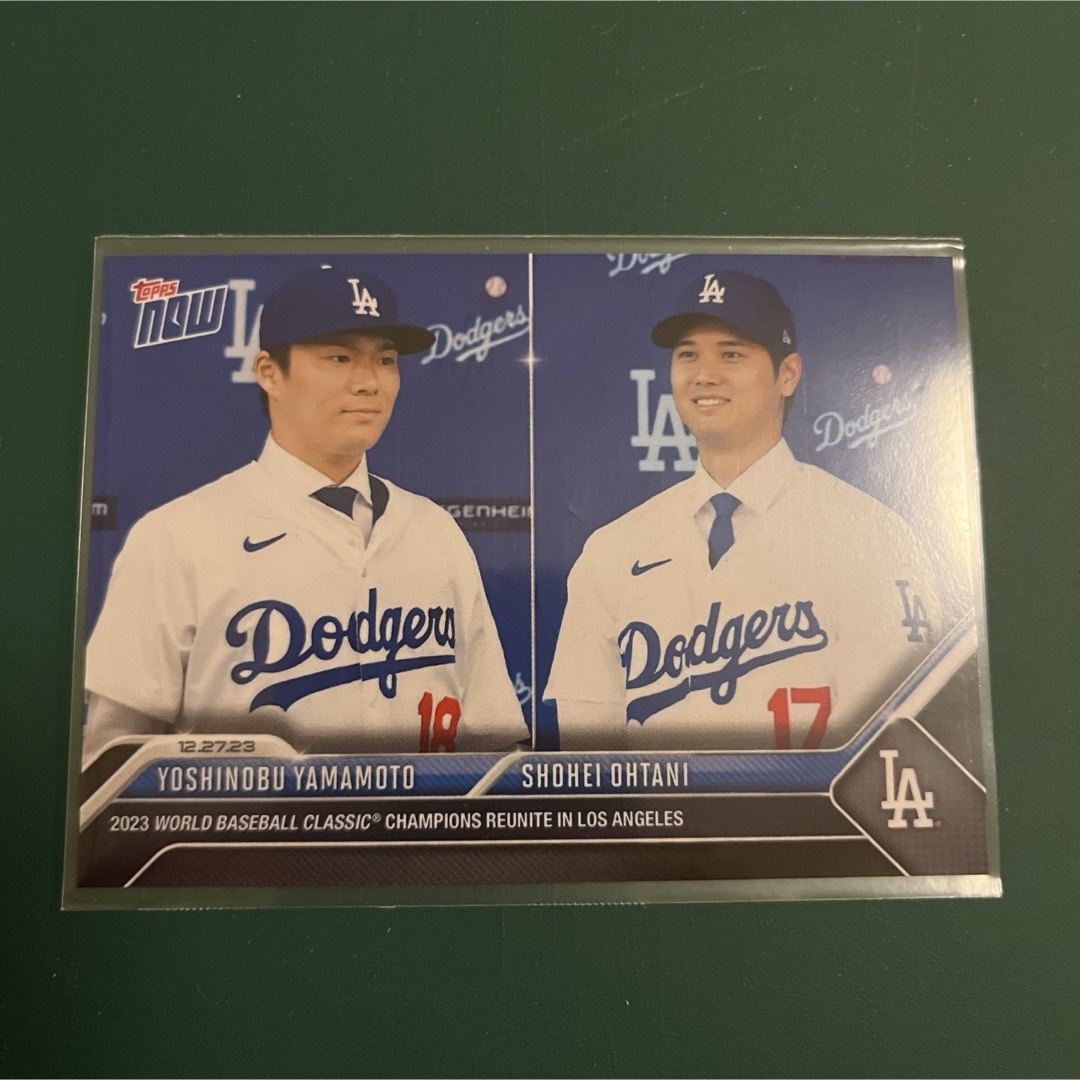 Topps(トップス)の大谷翔平＆山本由伸　MLB Topps now  ドジャース入団会見 スポーツ/アウトドアの野球(記念品/関連グッズ)の商品写真