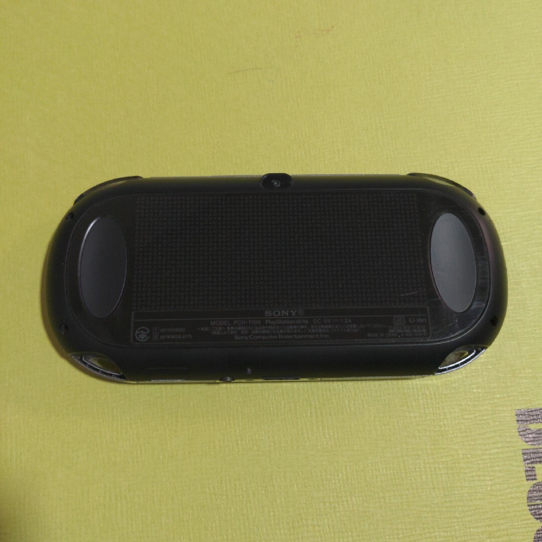 PlayStation Vita(プレイステーションヴィータ)のPS Vita PCH-1100　CFW導入済み エンタメ/ホビーのゲームソフト/ゲーム機本体(携帯用ゲーム機本体)の商品写真