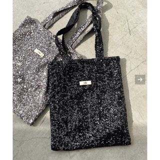 スピックアンドスパン(Spick & Span)の大人気完売★【Uhr / ウーア】Spangle Tote Bag ★ブラック(トートバッグ)