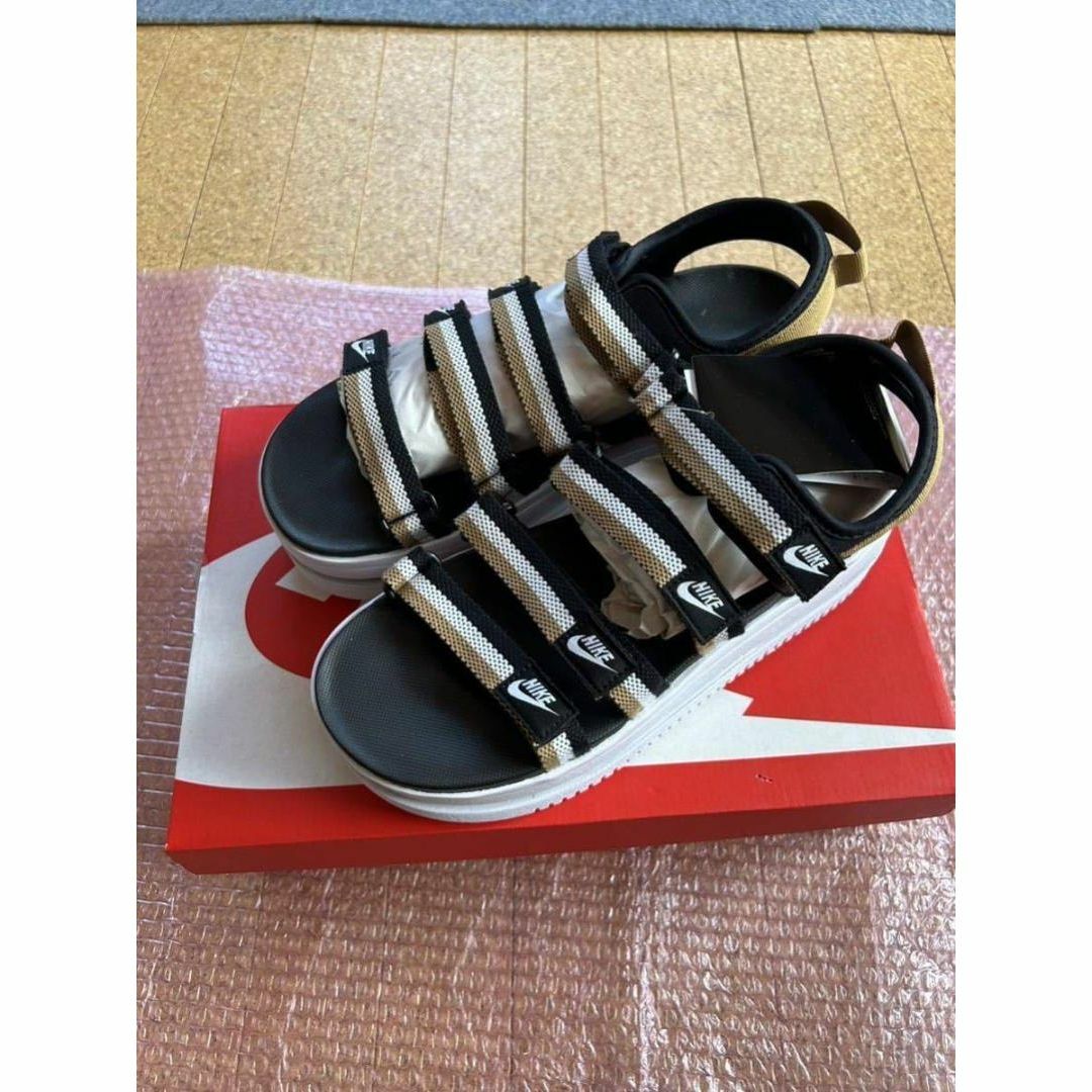 NIKE(ナイキ)の新品箱付NIKE W ICON CLASSIC SANDAL 黒/金 28.0㎝ レディースの靴/シューズ(サンダル)の商品写真