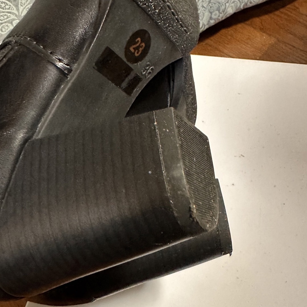 BELL FLORRIE(ベルフローリー)のベルフローリー BELL FLORRIE ショートブーツ 黒 ブラック 本革 レディースの靴/シューズ(ブーツ)の商品写真