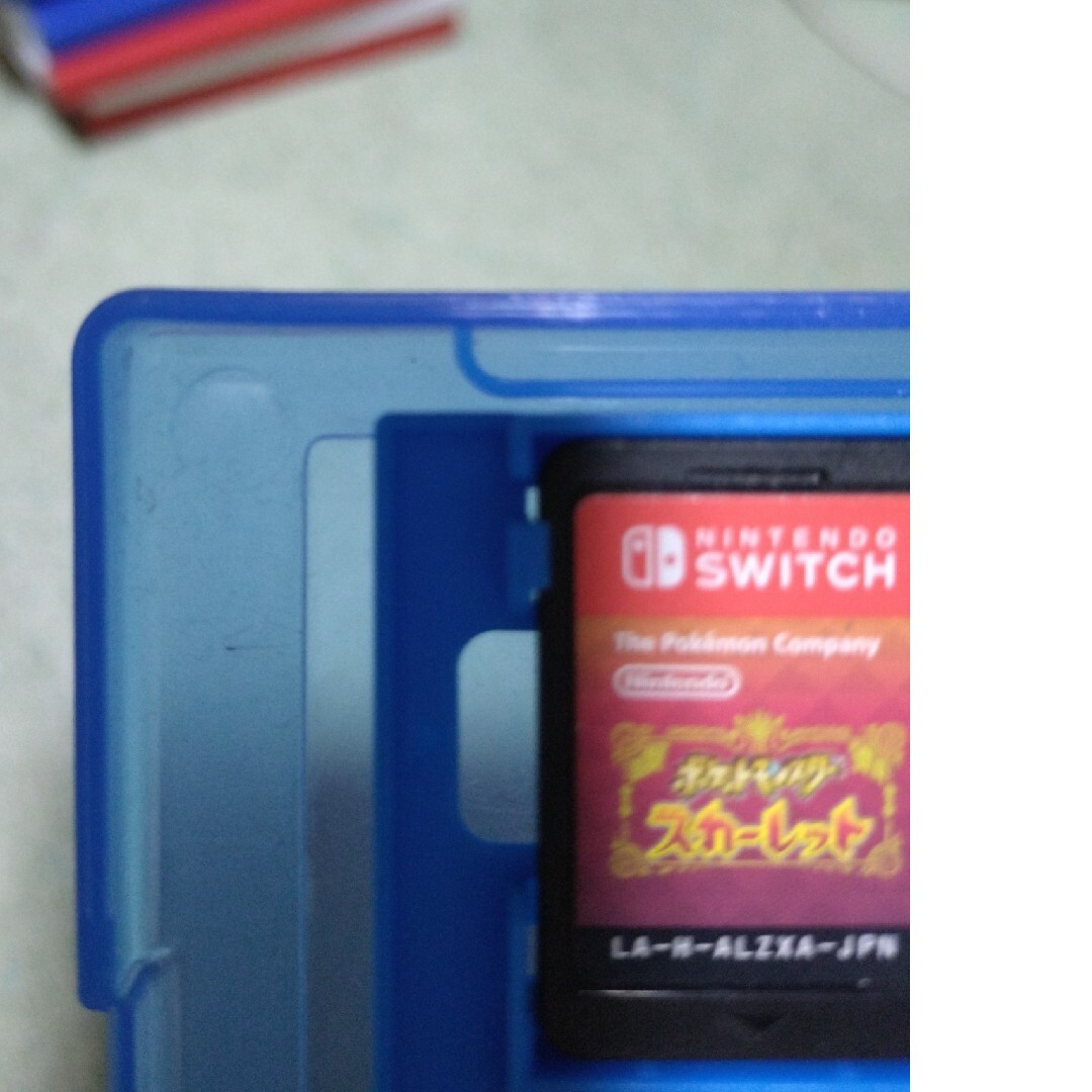 【お得】ポケモンスカーレットSwitch　透明ケース付き エンタメ/ホビーのゲームソフト/ゲーム機本体(家庭用ゲームソフト)の商品写真