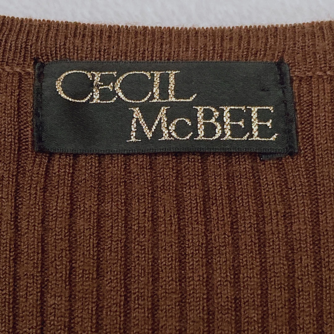 CECIL McBEE(セシルマクビー)のCECIL McBEE タイト リブニット カットソー  五部袖 ダークブラウン レディースのトップス(カットソー(半袖/袖なし))の商品写真