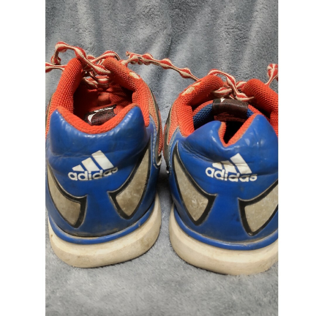 adidas(アディダス)のadidas　スパイダーマン　スニーカー キッズ/ベビー/マタニティのキッズ靴/シューズ(15cm~)(スニーカー)の商品写真