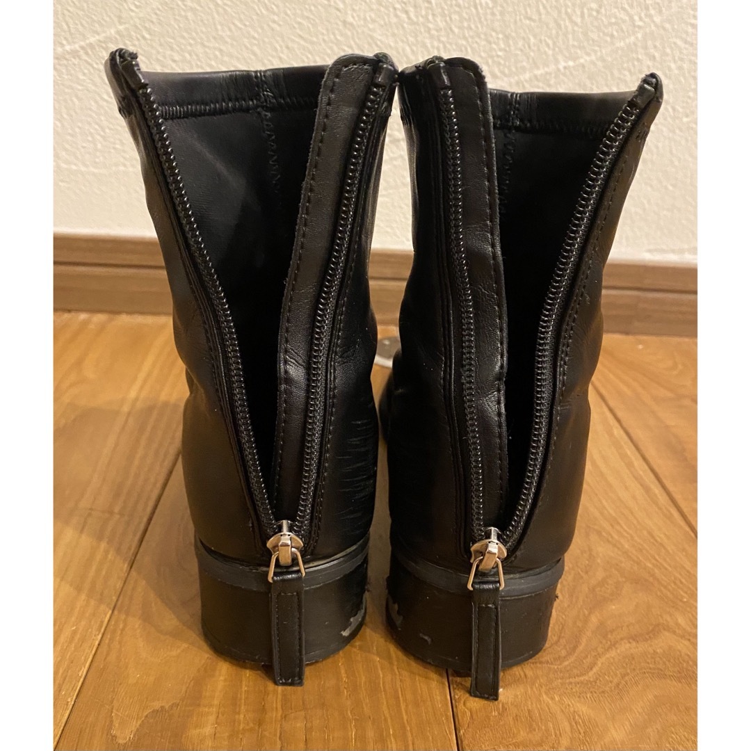 AZUL by moussy(アズールバイマウジー)のAZUL サークルシェイプローヒールブーツ 使用感あり…万能ショートブーツ☆★☆ レディースの靴/シューズ(ブーツ)の商品写真