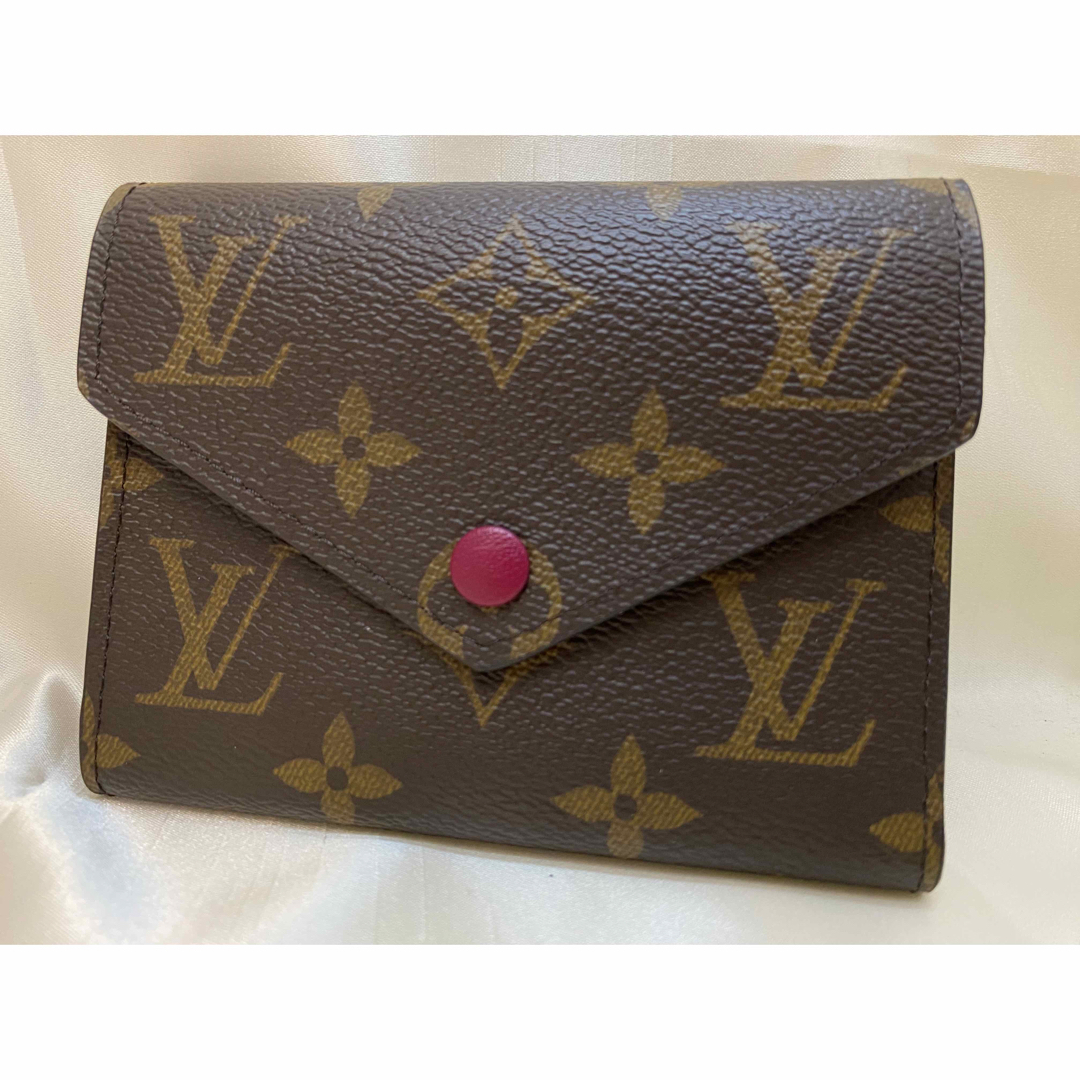 LOUIS VUITTON ポルトフォイユ・ヴィクトリーヌ M41938レディース