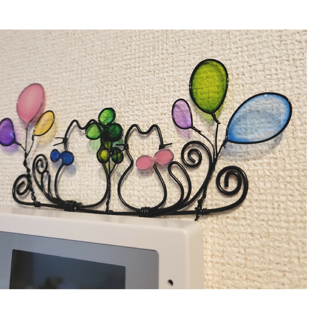 アメリカンフラワー ワイヤーアート ねこ 猫 スイッチカバー  風船 パステル ハンドメイドの生活雑貨(雑貨)の商品写真