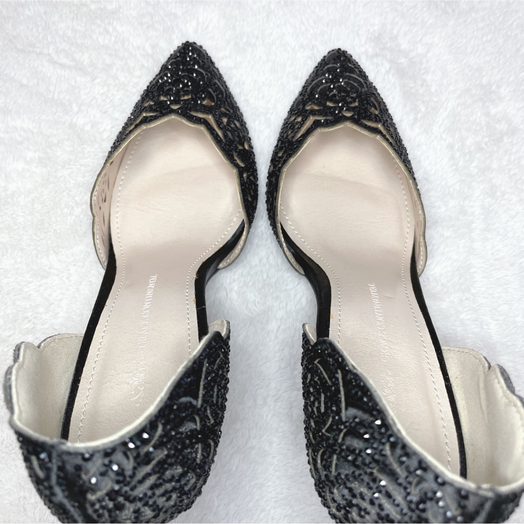 GRACE CONTINENTAL(グレースコンチネンタル)の極美品 グレースコンチネンタル 23cm カットワークパンプス ビジュー 黒 レディースの靴/シューズ(ハイヒール/パンプス)の商品写真