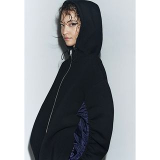 ザラ(ZARA)の【ZARA】コントラスト　ナイロン　スウェットシャツ(トレーナー/スウェット)