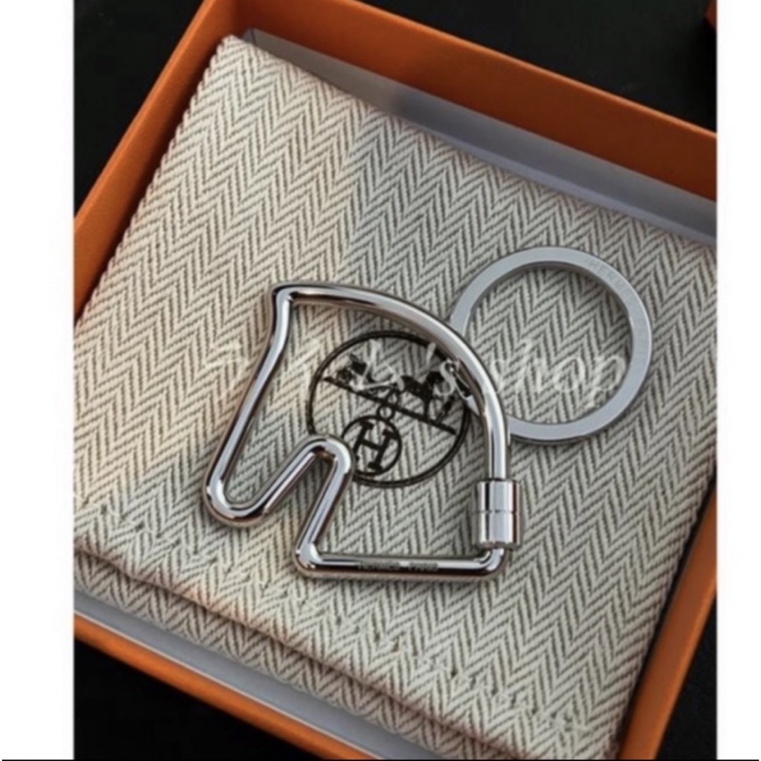 Hermes(エルメス)の【新品未使用】HERMES エトリエ シュヴァル キーチェーンホルダー レディースのファッション小物(キーホルダー)の商品写真