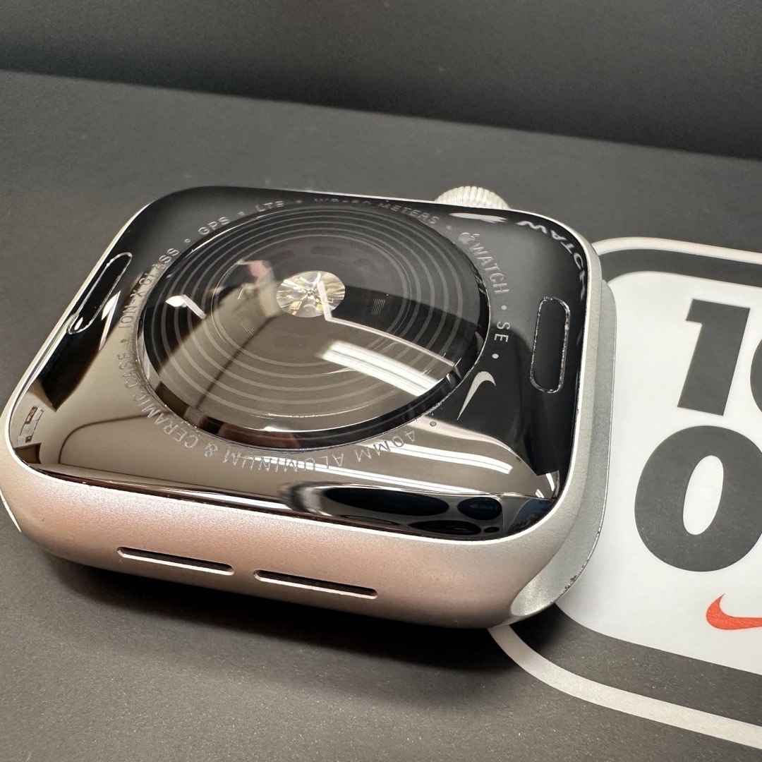 Apple Watch(アップルウォッチ)のApple Watch NIKE SE  40mm GPS+Cellular メンズの時計(腕時計(デジタル))の商品写真
