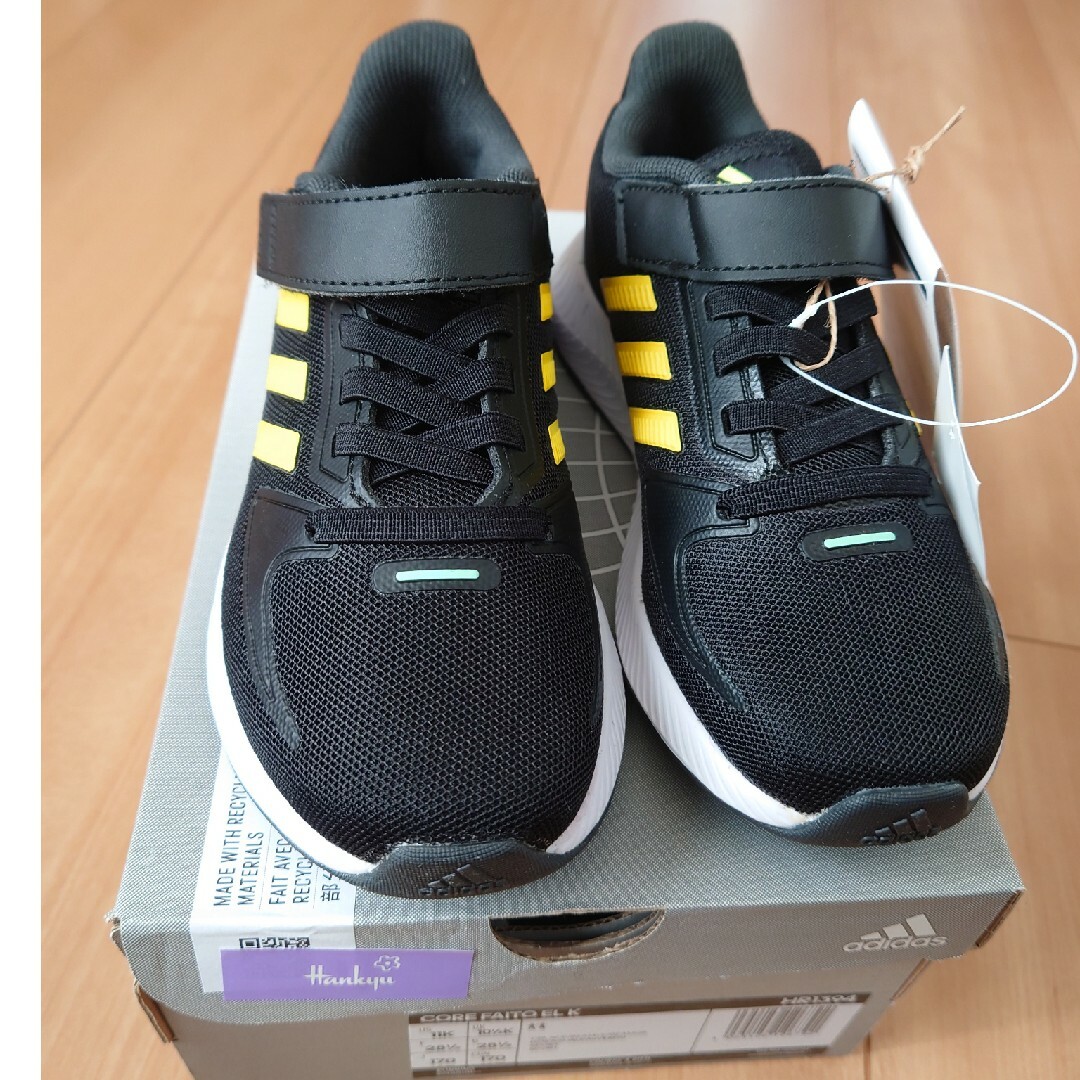 adidas(アディダス)のadidas　スニーカー　17cm キッズ/ベビー/マタニティのキッズ靴/シューズ(15cm~)(スニーカー)の商品写真