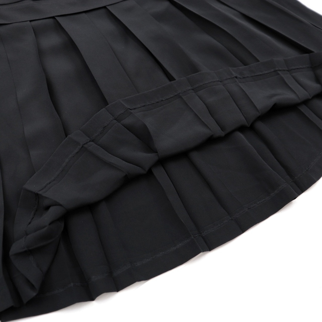 CHANEL(シャネル)の美品 シャネル 06年 06P プリーツ スカート レディース シルク ブラック 40 CCロゴプレート シルク CHANEL【中古】 レディースのスカート(その他)の商品写真