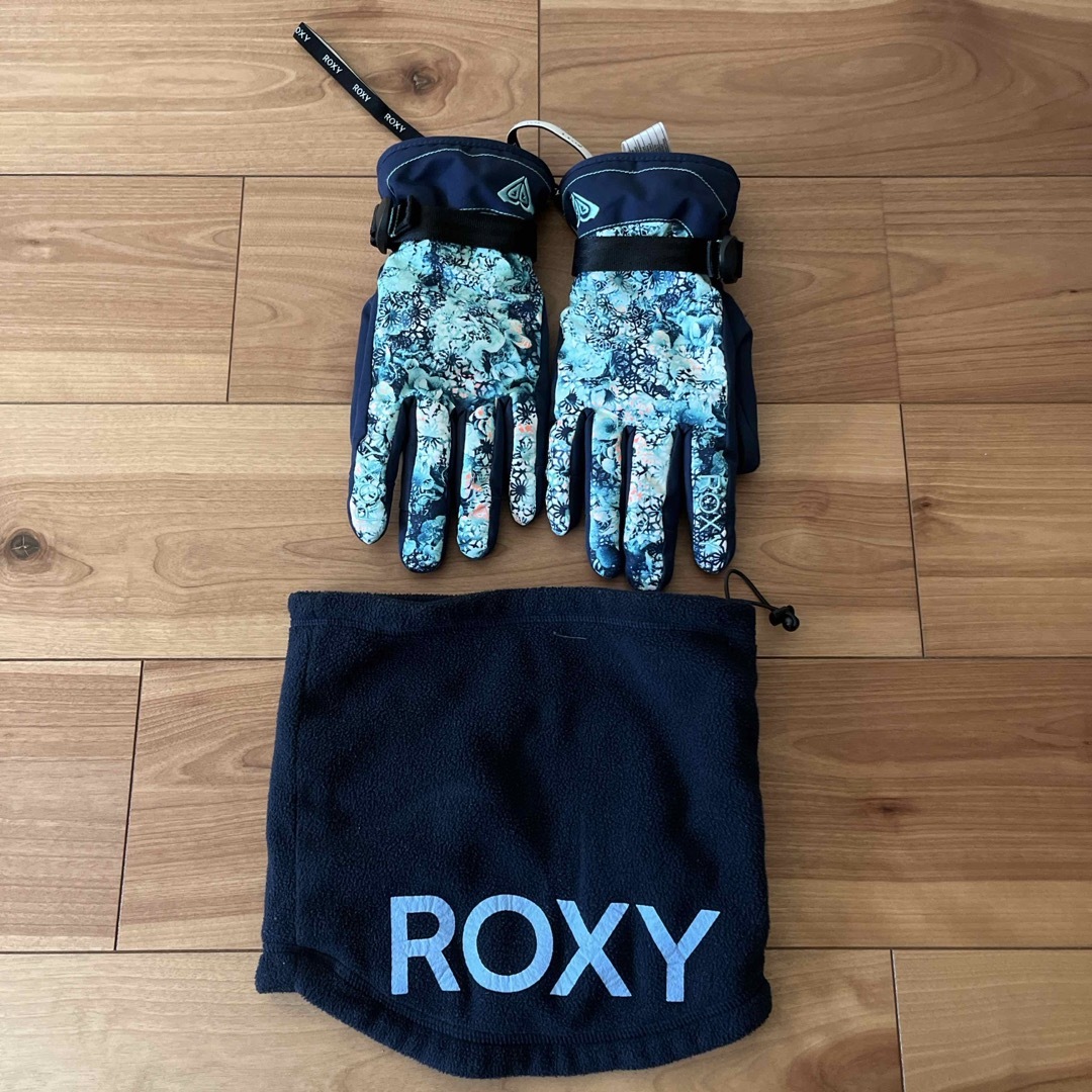 Roxy(ロキシー)のウェア　スキー、スノーボード スポーツ/アウトドアのスノーボード(ウエア/装備)の商品写真