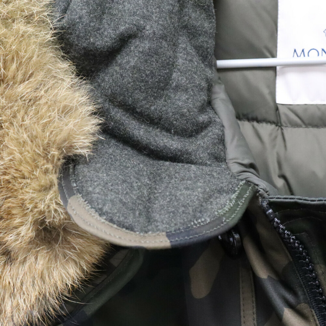 MONCLER(モンクレール)のMONCLER モンクレール 16AW RONIER N-3B DOWN JACKET ロニーア コヨーテファー カモフラ柄 ダウンコート グリーン B20914230825 メンズのジャケット/アウター(フライトジャケット)の商品写真