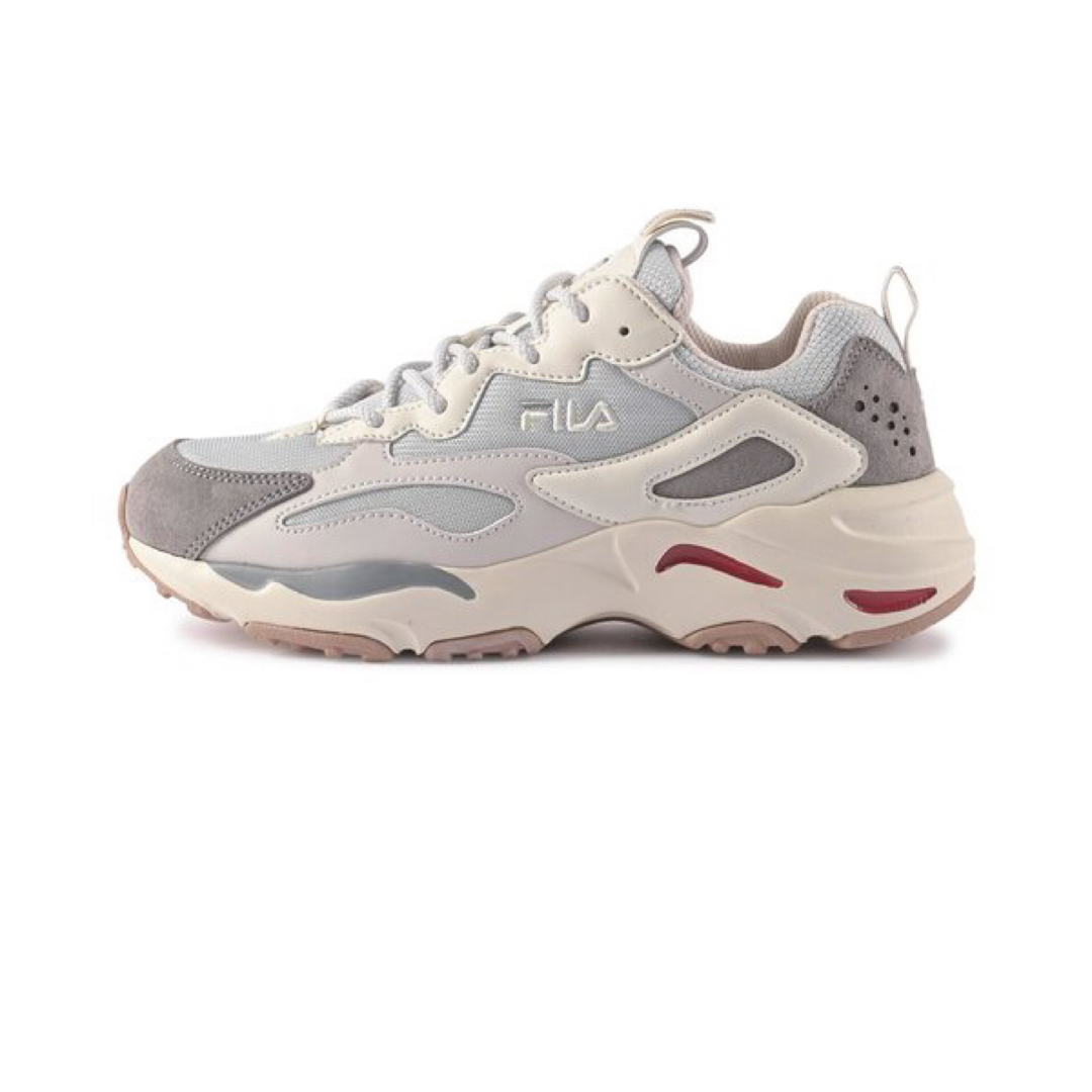 FILA(フィラ)の最終価格　美品　Fila フィラ ray tracer grey スニーカー　 レディースの靴/シューズ(スニーカー)の商品写真