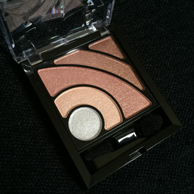 MAYBELLINE(メイベリン)の【新品】メイベリン★オープンアイルックシャドウ★BR-4 コスメ/美容のベースメイク/化粧品(アイシャドウ)の商品写真