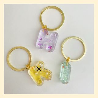 イニシャルキーホルダー チャーム レジン キッズ レディース(チャーム)