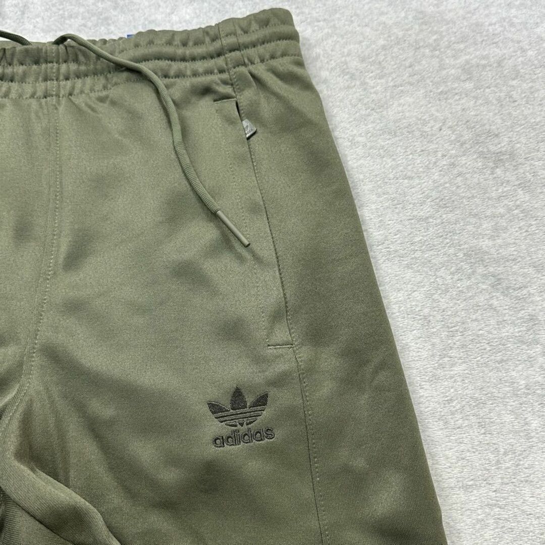 adidas - 新品 adidas Originals Lサイズ セットアップ カーキの adidas - 新品 adidas Originals Lサイズ セットアップ カーキの