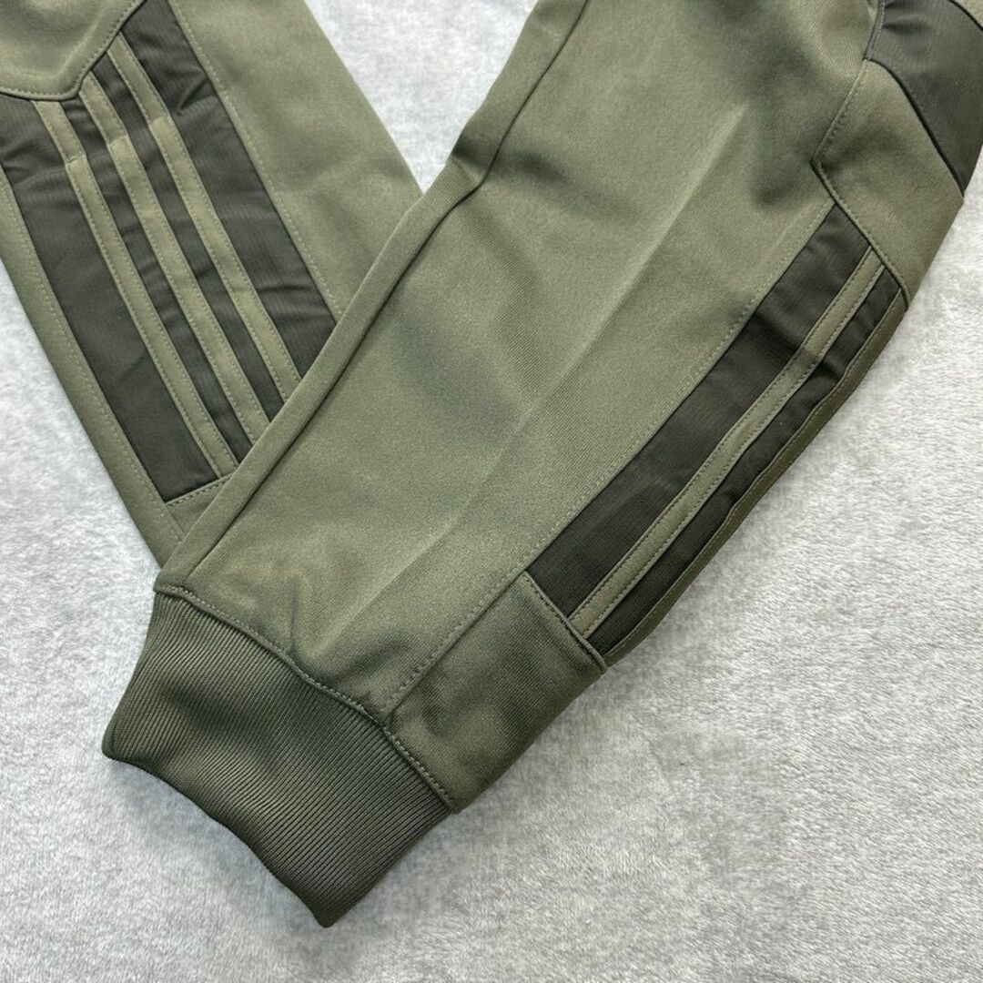 adidas - 新品 adidas Originals Lサイズ セットアップ カーキの adidas - 新品 adidas Originals Lサイズ セットアップ カーキの