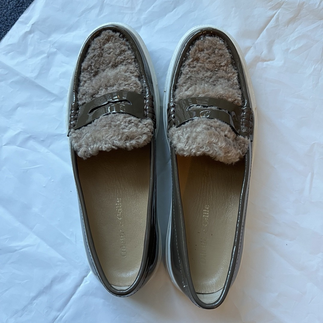 Odette e Odile(オデットエオディール)のオデットエオディール　ファー付きローファー レディースの靴/シューズ(ローファー/革靴)の商品写真