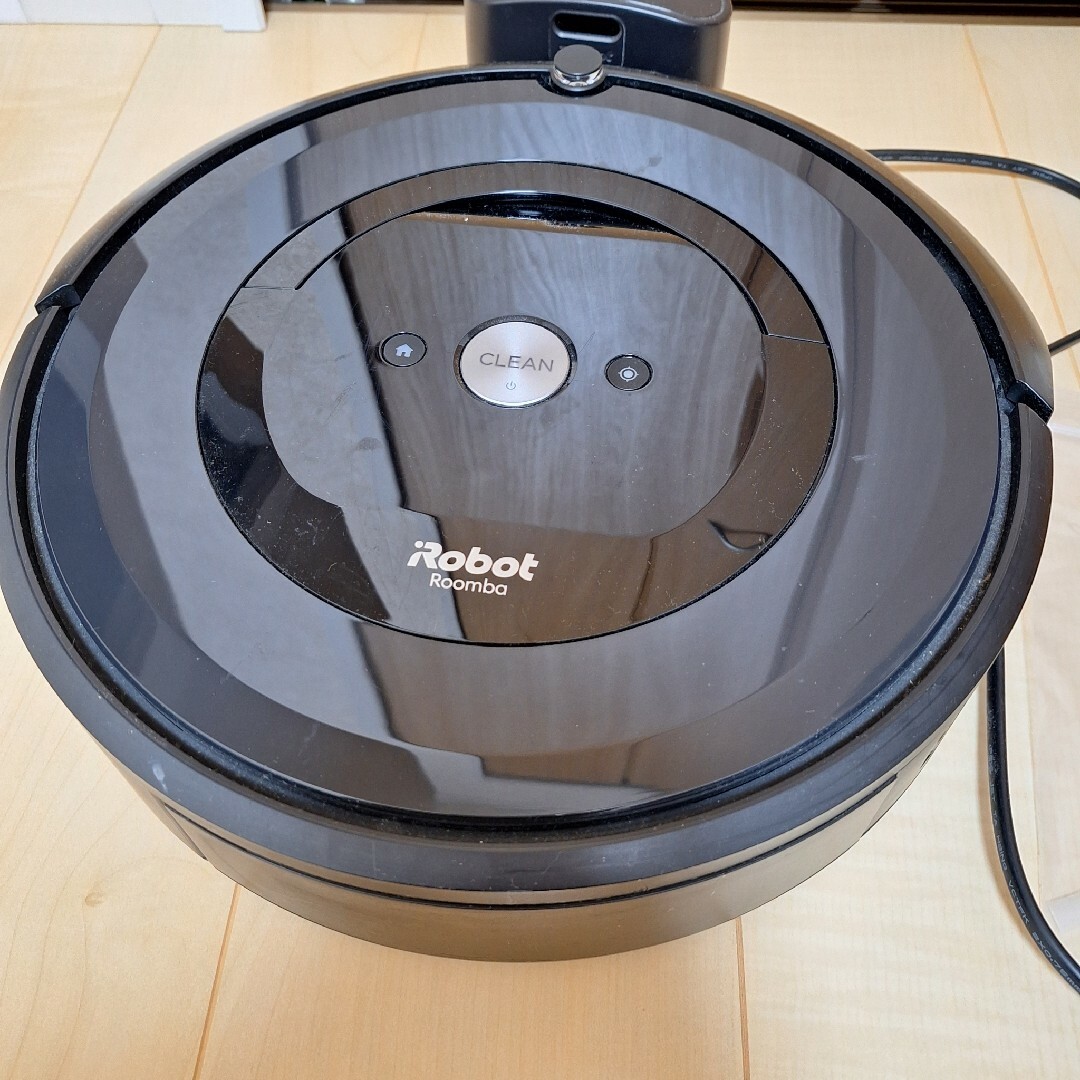 iRobot(アイロボット)のルンバ e5 掃除機 Roomba アイロボット iRobot ロボット掃除機 スマホ/家電/カメラの生活家電(掃除機)の商品写真