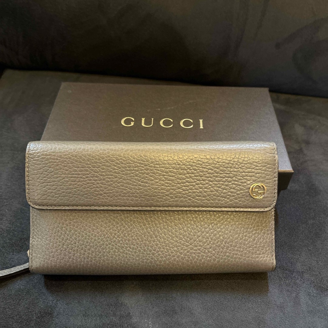 Gucci(グッチ)のGucci グッチ　長財布 レディースのファッション小物(財布)の商品写真