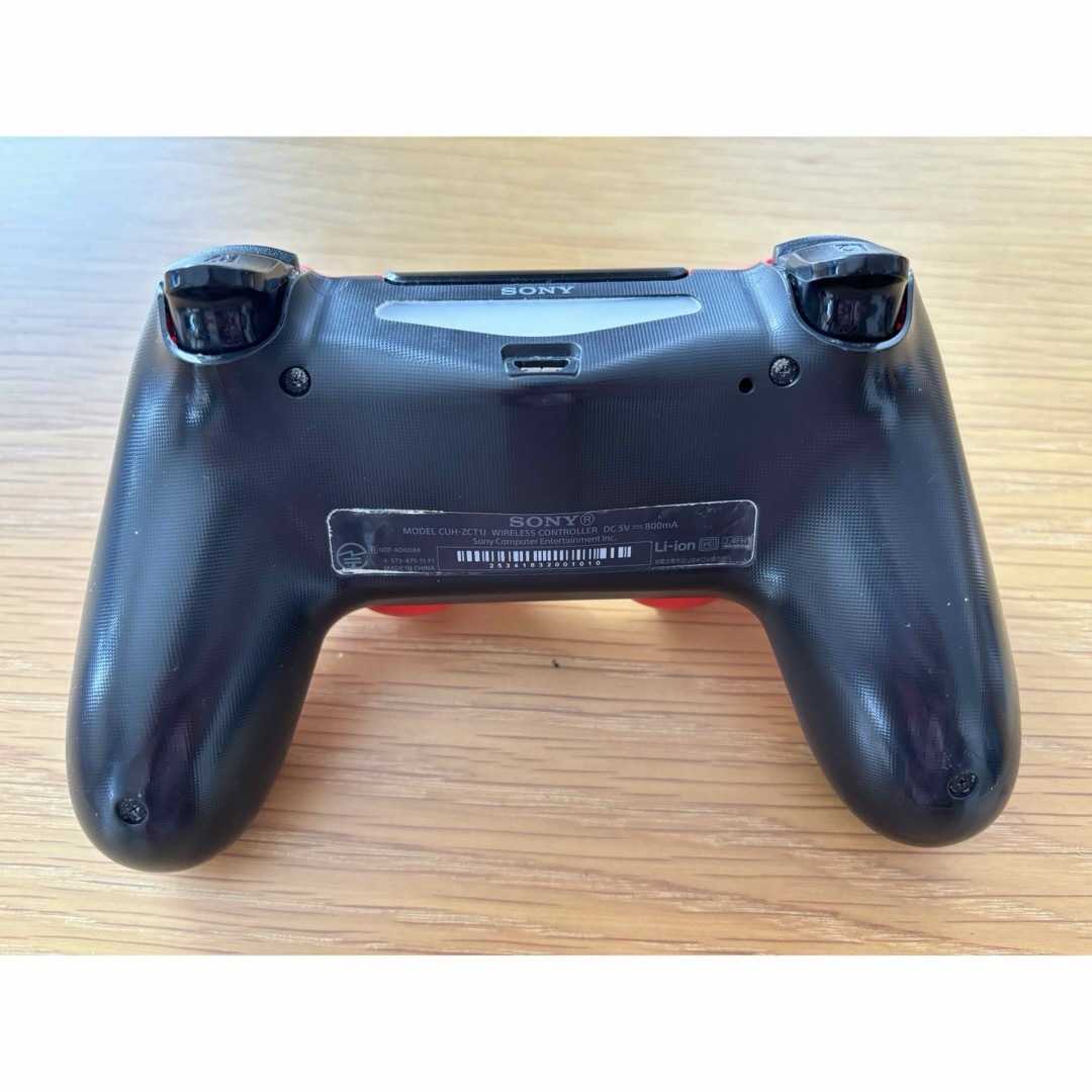 SONY(ソニー)のDUALSHOCK 4 CUH-ZCT1Jマグマ・レッド エンタメ/ホビーのゲームソフト/ゲーム機本体(その他)の商品写真