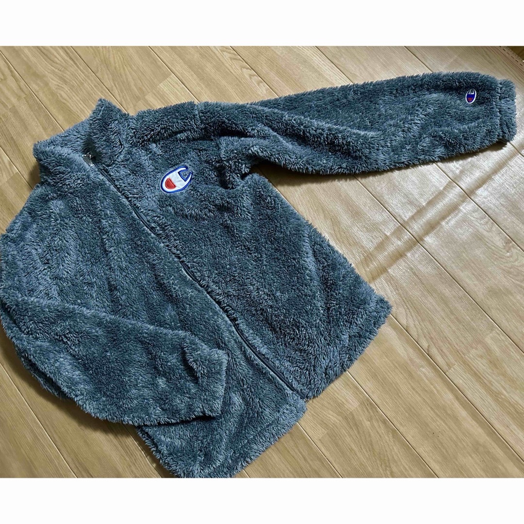 Champion(チャンピオン)の未使用 Champion/チャンピオン　キッズ フリース キッズ/ベビー/マタニティのキッズ服女の子用(90cm~)(ジャケット/上着)の商品写真