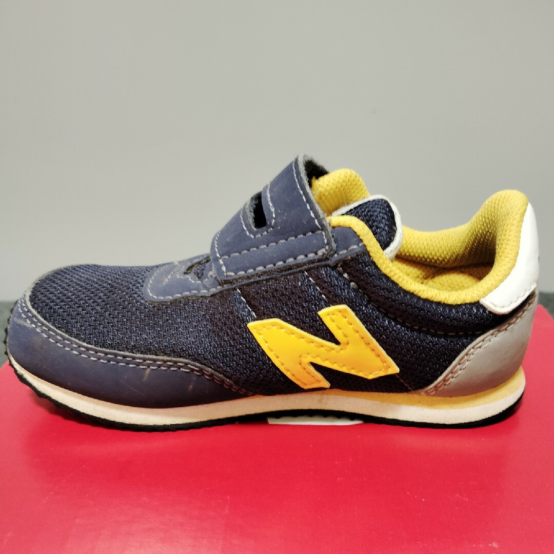New Balance(ニューバランス)のNew Balance　スニーカー　16センチ キッズ/ベビー/マタニティのキッズ靴/シューズ(15cm~)(スニーカー)の商品写真