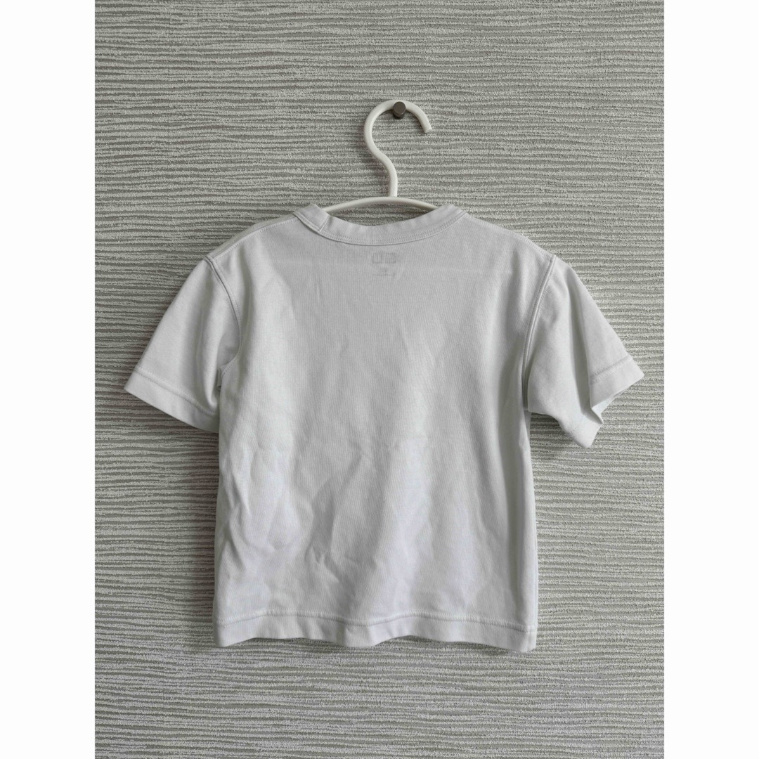 UNIQLO(ユニクロ)のユニクロ　UNIQLO キッズ　シンプル　無地　白Tシャツ　100 キッズ/ベビー/マタニティのキッズ服男の子用(90cm~)(Tシャツ/カットソー)の商品写真