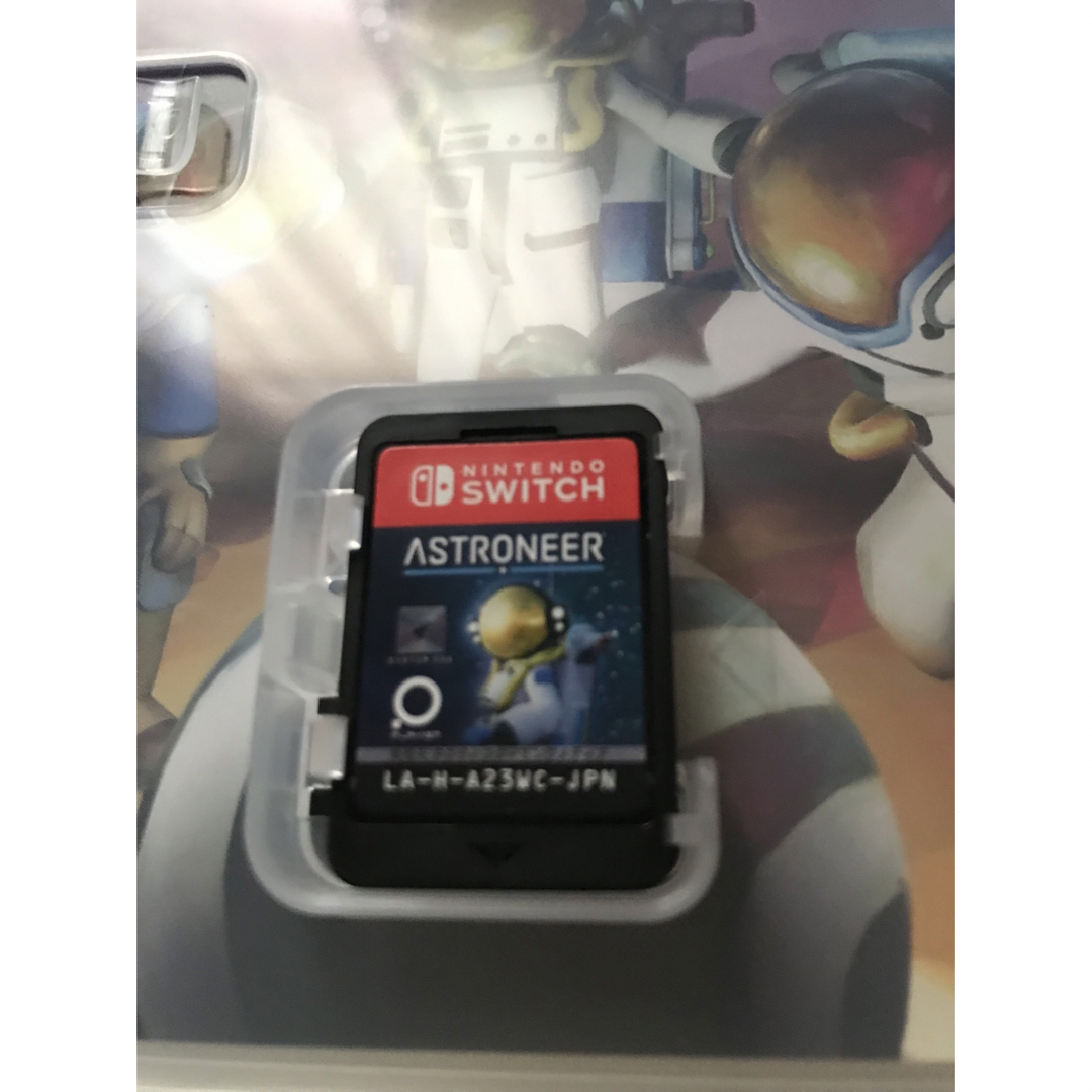 Nintendo Switch(ニンテンドースイッチ)のASTRONEER -アストロニーアガイドブック付(美品) エンタメ/ホビーのゲームソフト/ゲーム機本体(家庭用ゲームソフト)の商品写真