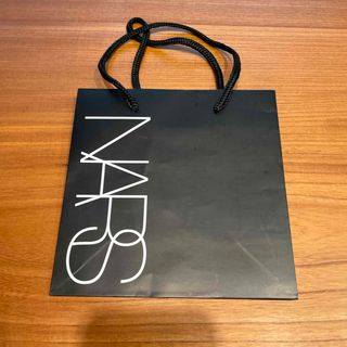 ナーズ(NARS)のNARSショッパー(ショップ袋)