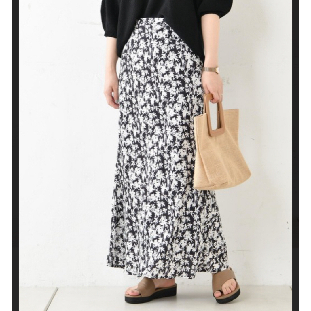 DouDou(ドゥドゥ)のドゥドゥ　フラワー柄スカート レディースのスカート(ロングスカート)の商品写真