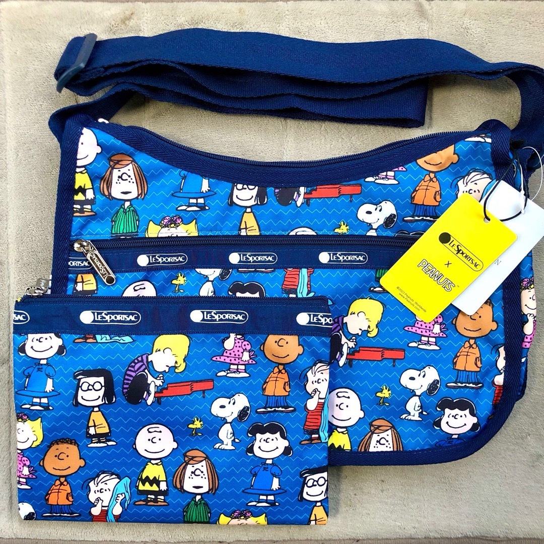 LeSportsac(レスポートサック)の【セット】LeSportsac  スヌーピー　SNOOPY　ショルダー　ポーチ レディースのバッグ(ショルダーバッグ)の商品写真