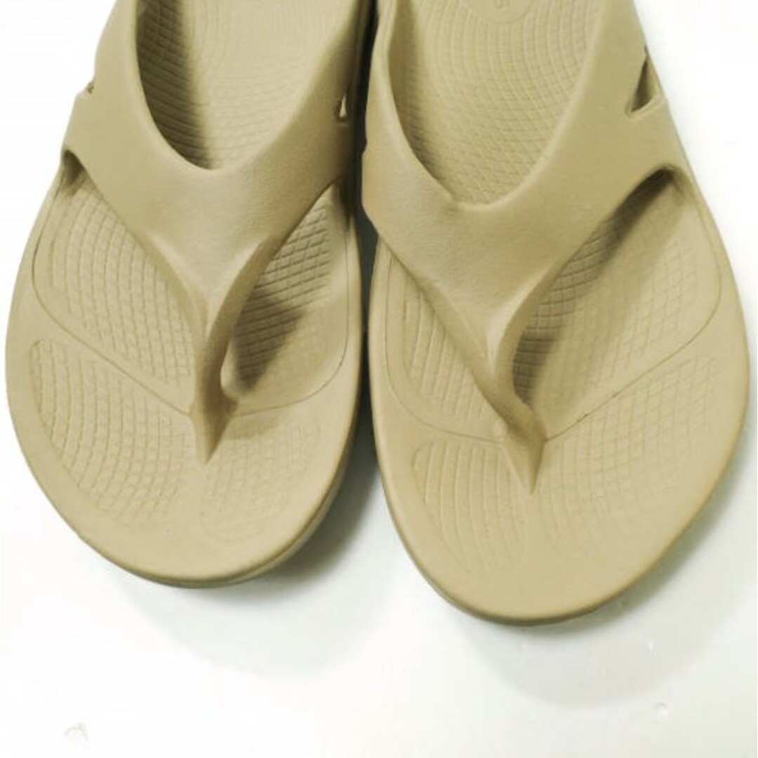 OOFOS ウーフォス Ooriginal Sandals リカバリーサンダル 29cm(M10/W12) ベージュ トング ビーチ シューズ【中古】【OOFOS】 メンズの靴/シューズ(サンダル)の商品写真