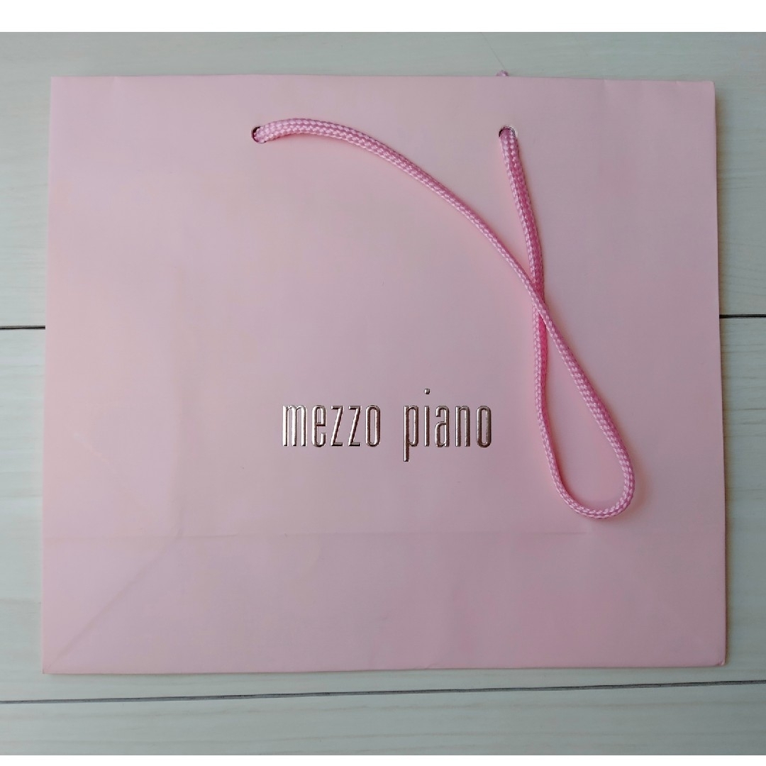 mezzo piano(メゾピアノ)のメゾピアノ 紙袋 レディースのバッグ(ショップ袋)の商品写真