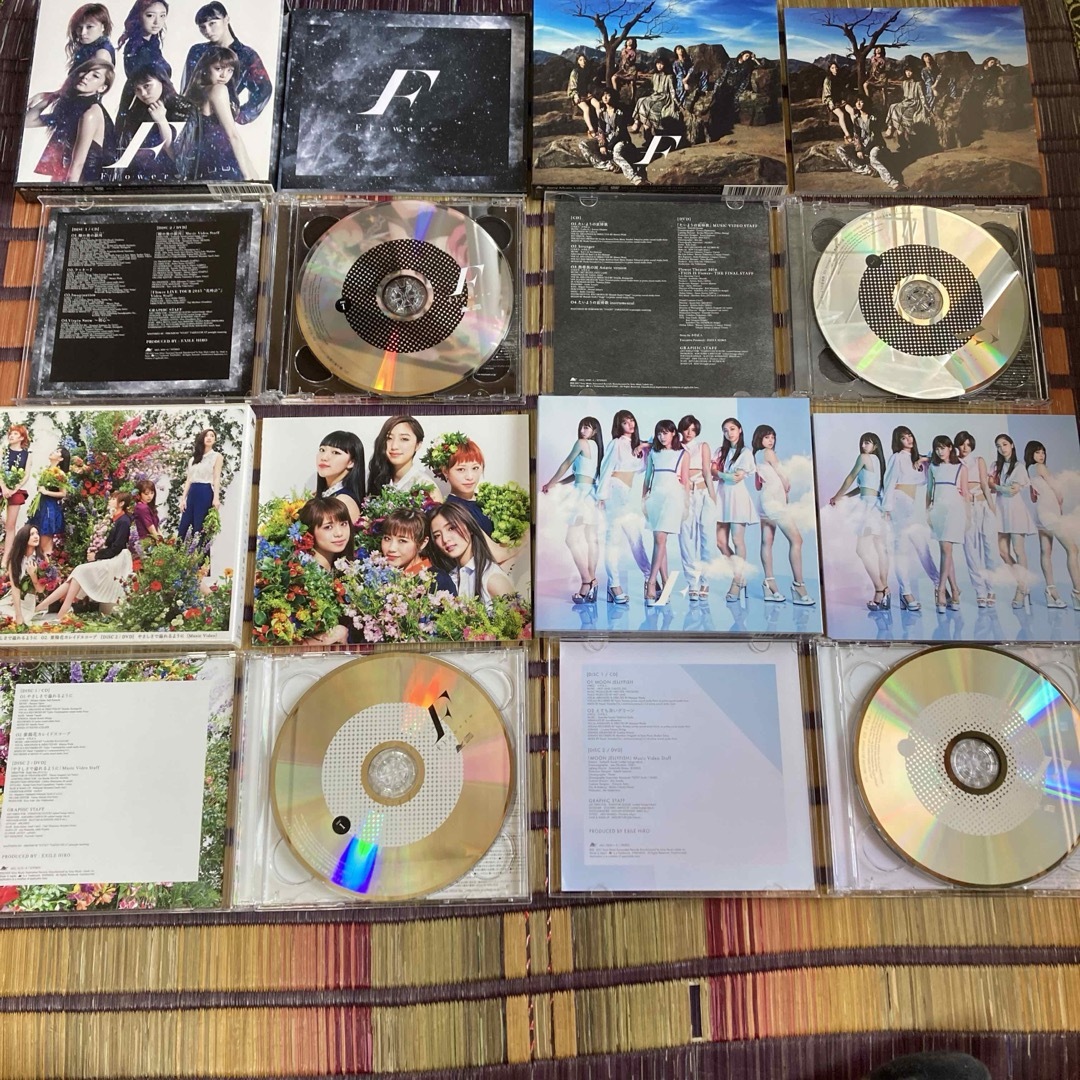 E-girls(イーガールズ)のFlower  CD DVD 5点セット エンタメ/ホビーのCD(K-POP/アジア)の商品写真