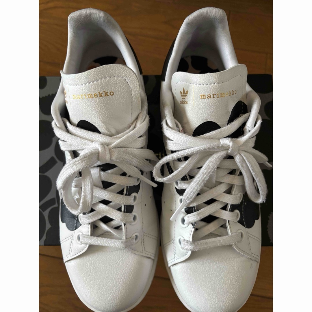 adidas マリメッココラボスニーカー adidas マリメッココラボスニーカー