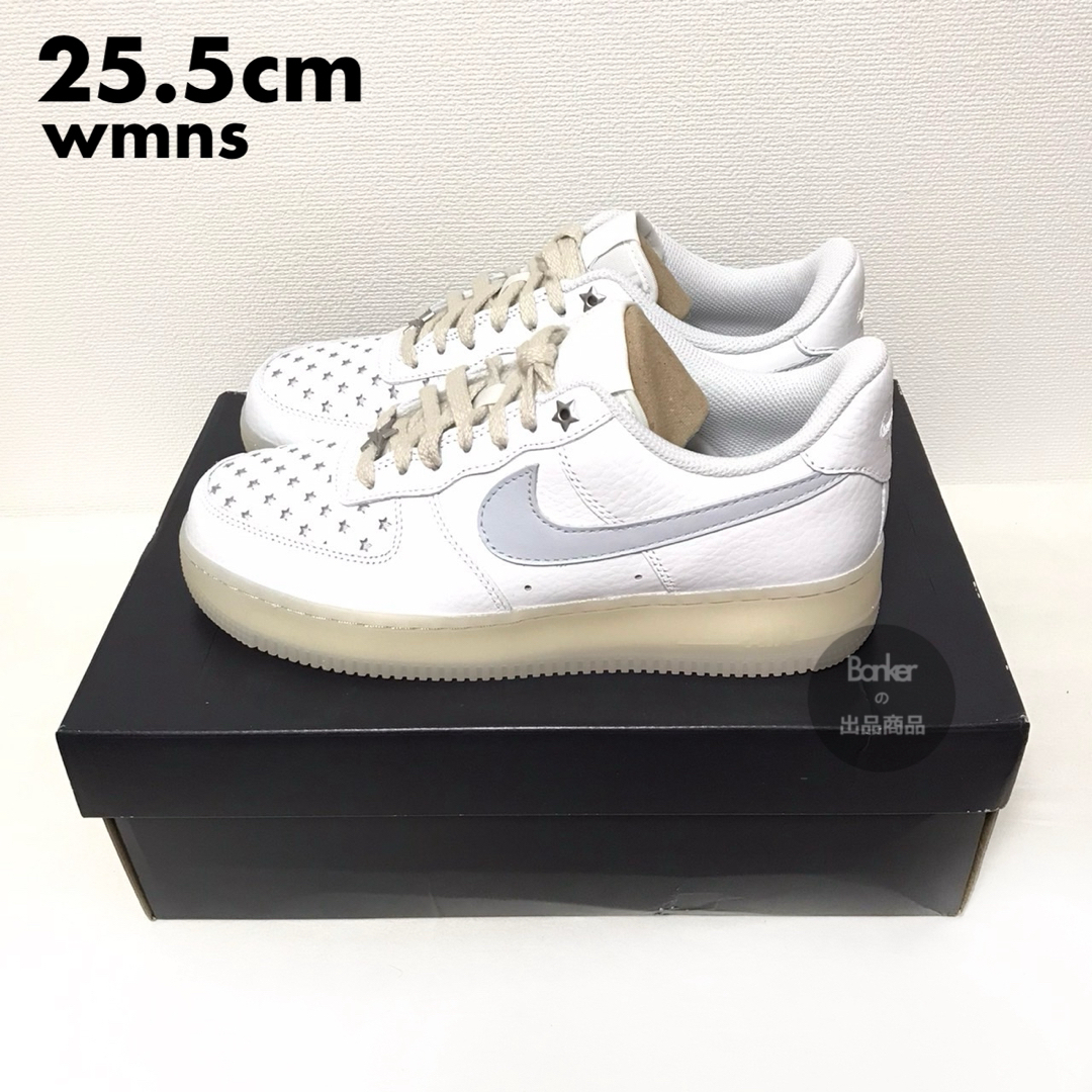 NIKE(ナイキ)の海外限定《新品》NIKE WMNS AIR FORCE 1 LOW 星 ホワイト レディースの靴/シューズ(スニーカー)の商品写真