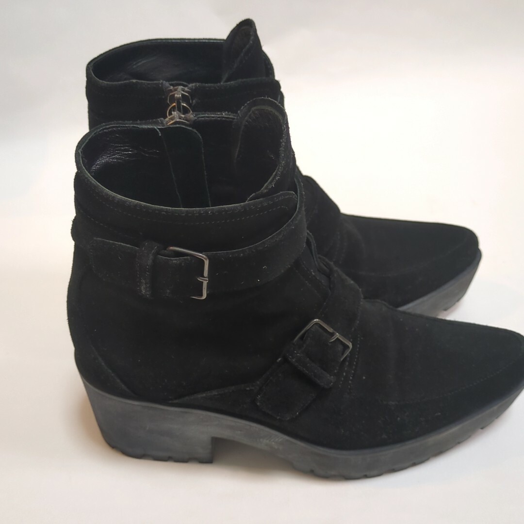 miumiu(ミュウミュウ)のMIUMIU　厚底　スウェード　ショートブーツ　ブラック　ダブルモンク　35 レディースの靴/シューズ(ブーツ)の商品写真