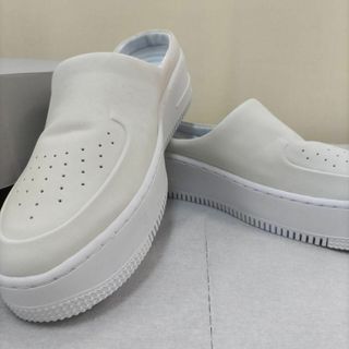 ナイキ(NIKE)のナイキ　エア フォース 1 ラバー XX サンダル 白　AO1523-100(サンダル)