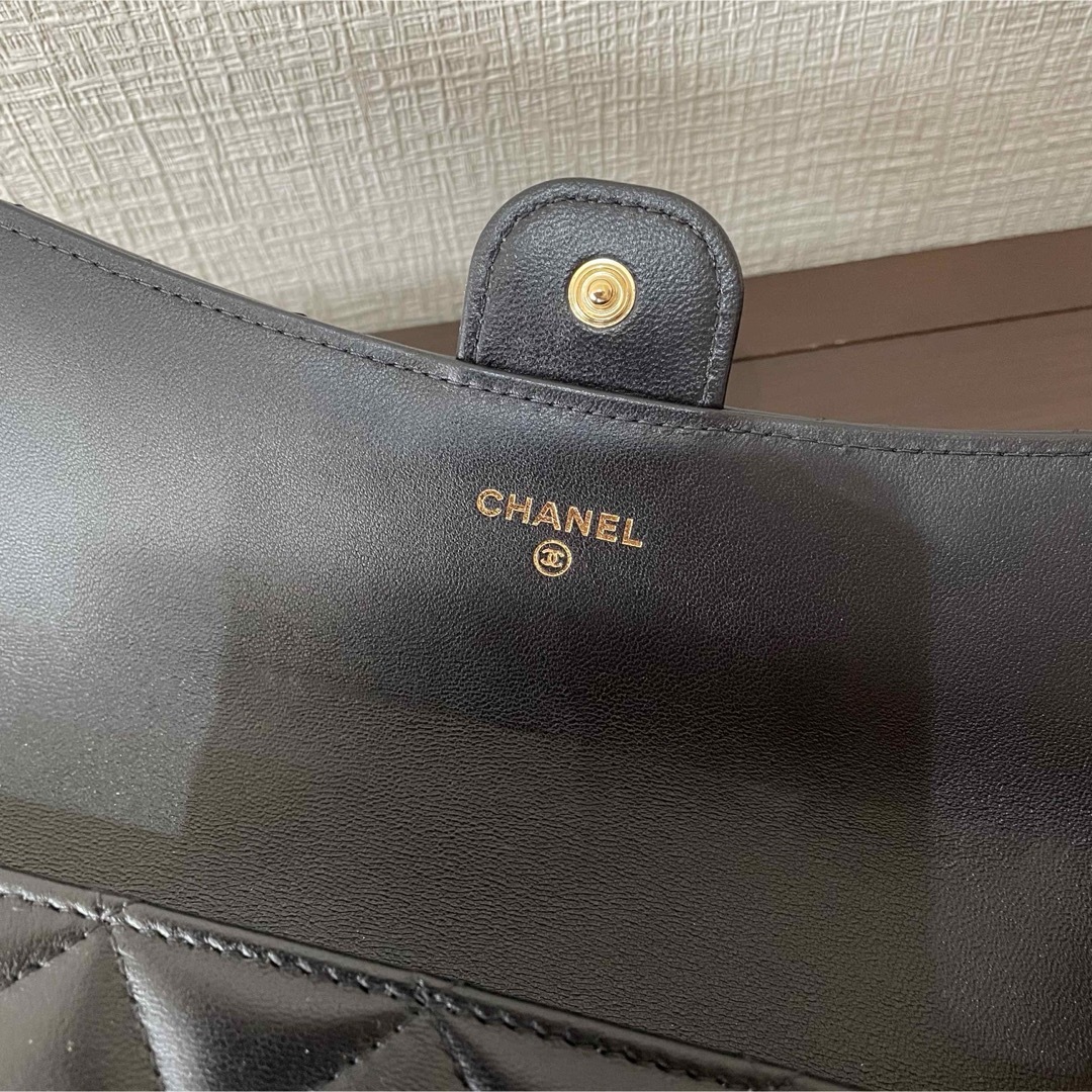 CHANEL(シャネル)の《超美品》CHANEL  黒　長財布 正規品　ウォレット　シャネル レディースのファッション小物(財布)の商品写真