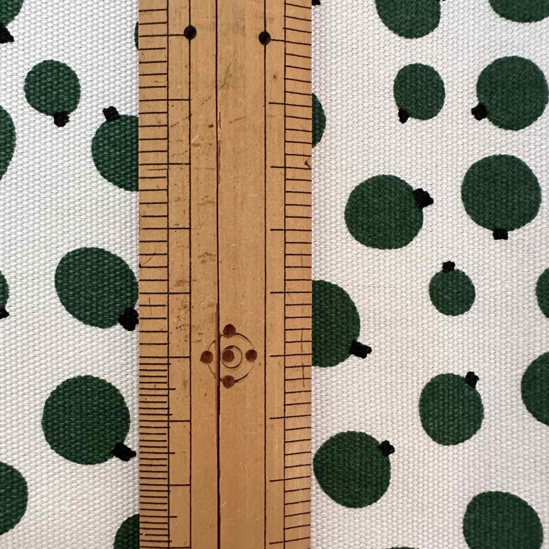 marimekko(マリメッコ)のセール♪マリメッコ　生地　パッカスマルヤ　グリーン　100cm　1メートル ハンドメイドの素材/材料(生地/糸)の商品写真