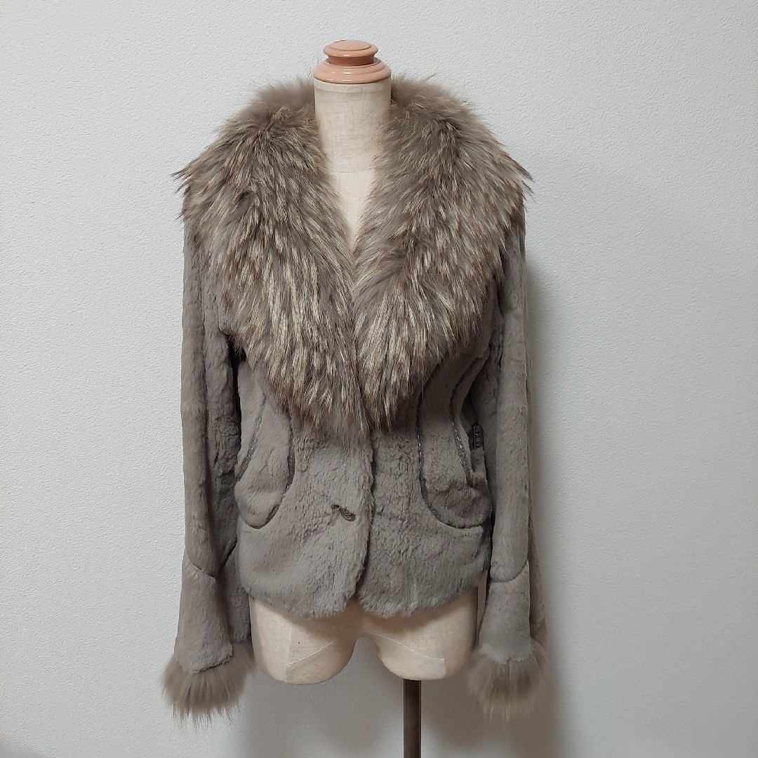 リアルファージャケット 毛皮 レディースのジャケット/アウター(毛皮/ファーコート)の商品写真