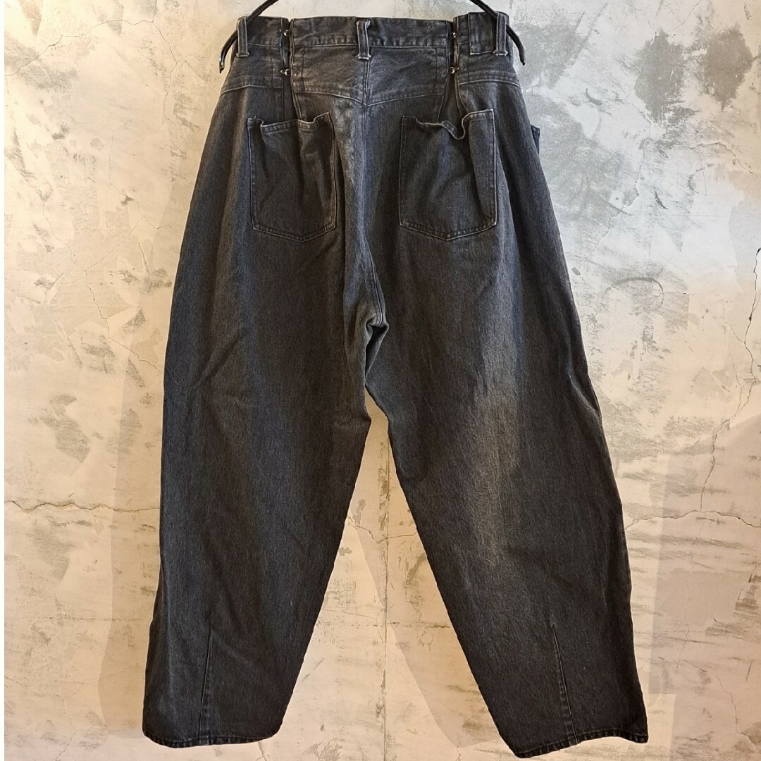 stein(シュタイン)のSTEIN EX WIDE HOOCKED DENIM JEANS メンズのパンツ(デニム/ジーンズ)の商品写真