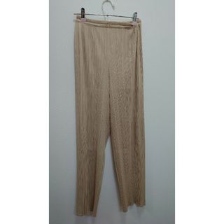 PLEATS PLEASE ISSEY MIYAKE(パンツ ・ ベージュ系)のフリマ PLEATS PLEASE ISSEY MIYAKE(パンツ ・ ベージュ系)のフリマ